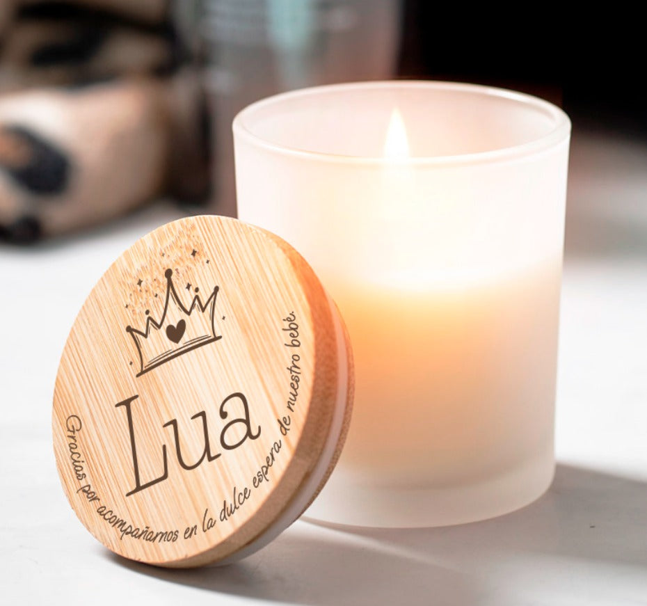 Vela personalizada para bautizo con tapa de madera