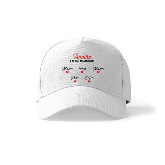 Gorra blanca personalizada para abuela con nombres de nietos y corazones